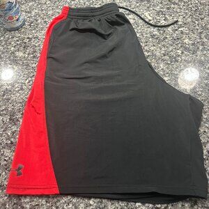Men's Under Armour Black & Red 8" Shorts, Size XL